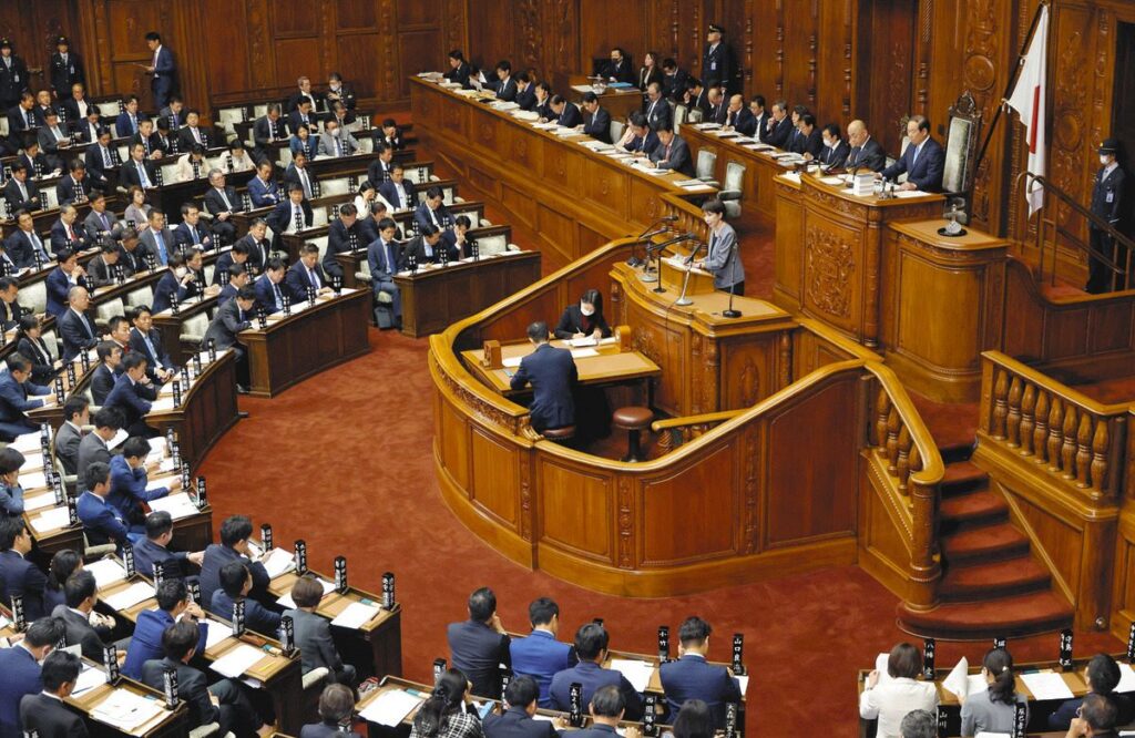 【脅かされる民主主義】野党に無理くり「責任転嫁」するのが流行中　物議呼ぶ高市首相答弁への援護射撃なのか…